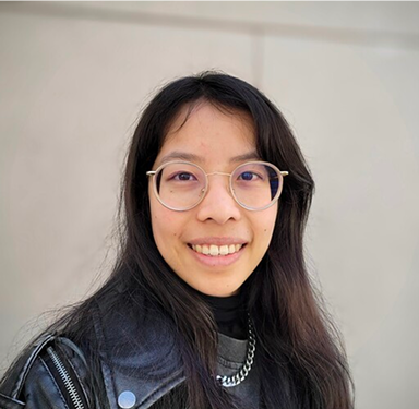 Headshot of Lesley